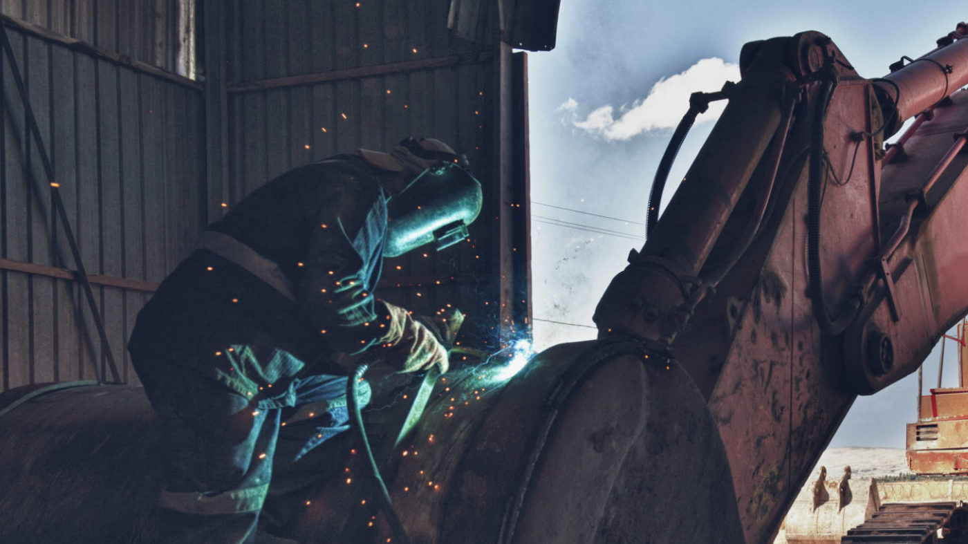 Welder on Bucket